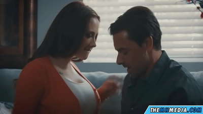 Sexo romántico con una buena madre tetona